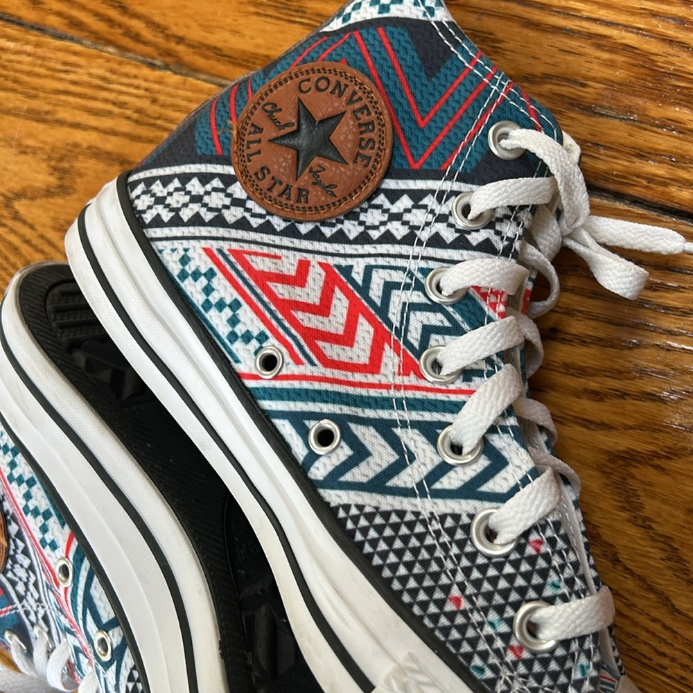 Converse Chuck Taylor All Stars Festival Geo pattern. Great condition. Women’s 8 - Picture 12 of 12